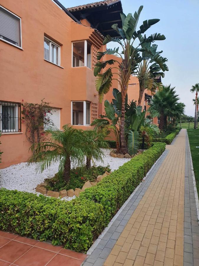 Casares Appart 2 Ch Dans Parc Tropical Avec Vue Sur Mer, Montagne Et Piscine Apartment Exterior photo