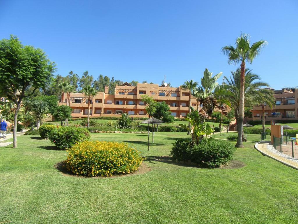 Casares Appart 2 Ch Dans Parc Tropical Avec Vue Sur Mer, Montagne Et Piscine Apartment Exterior photo