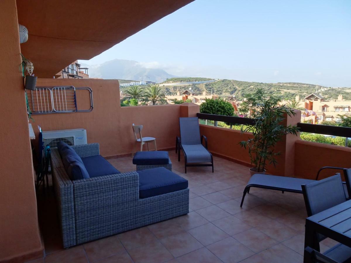 Casares Appart 2 Ch Dans Parc Tropical Avec Vue Sur Mer, Montagne Et Piscine Apartment Exterior photo