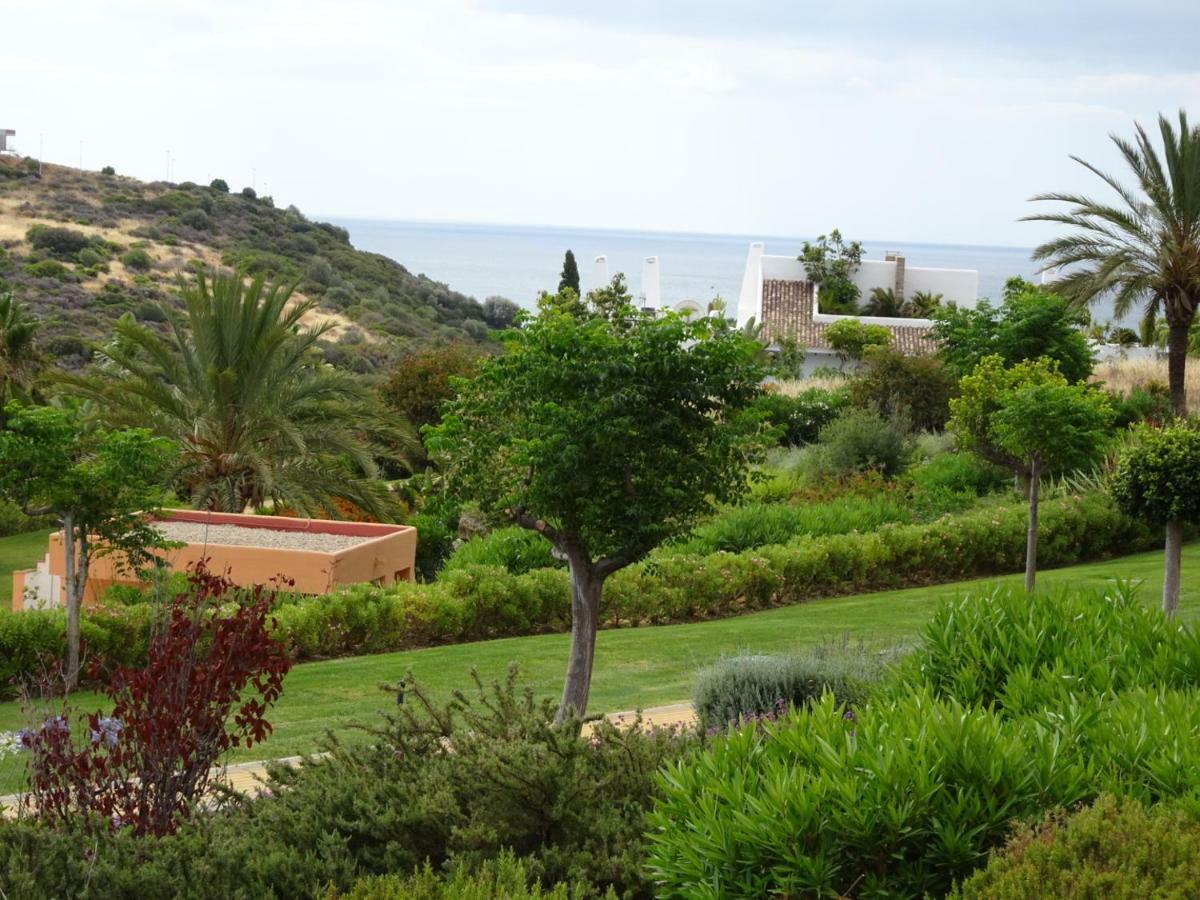 Casares Appart 2 Ch Dans Parc Tropical Avec Vue Sur Mer, Montagne Et Piscine Apartment Exterior photo